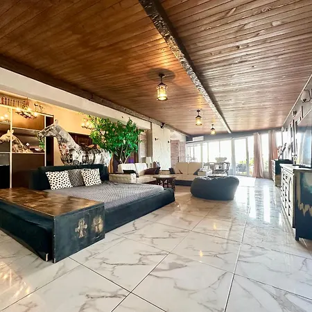 Villa Boutique The *